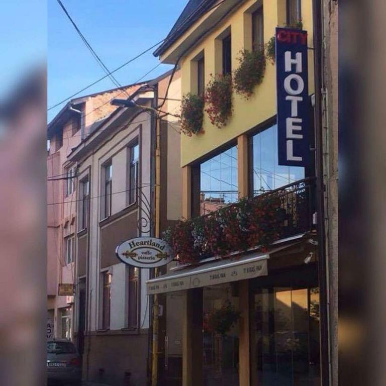 Heartland City B&B توزلا المظهر الخارجي الصورة