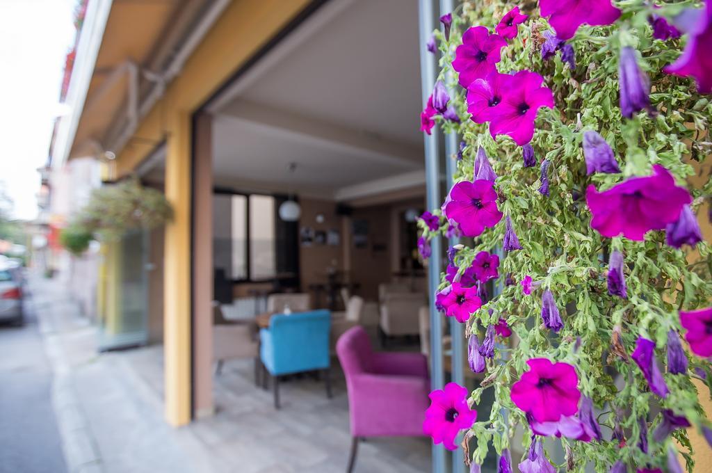 Heartland City B&B توزلا المظهر الخارجي الصورة
