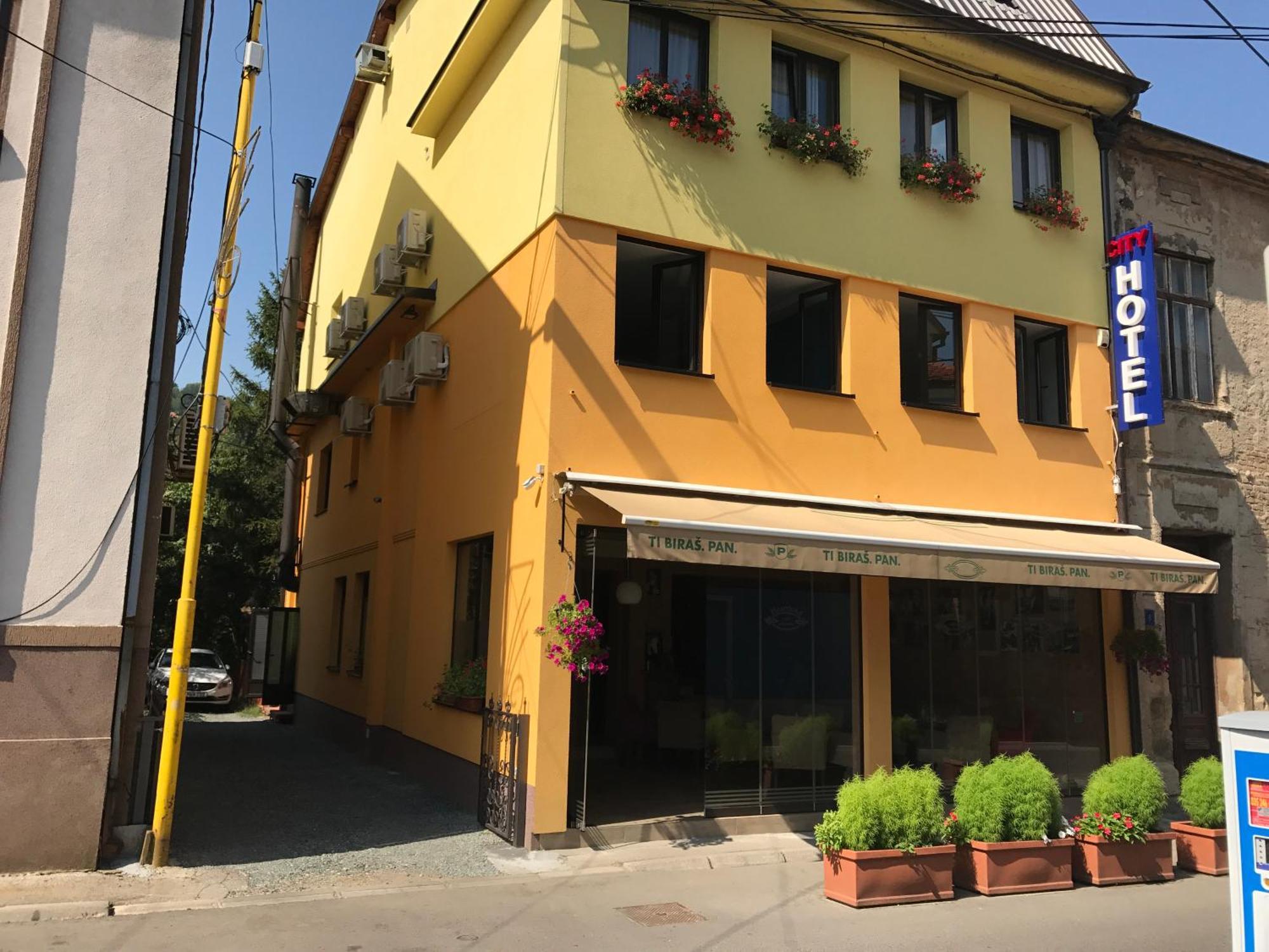 Heartland City B&B توزلا المظهر الخارجي الصورة